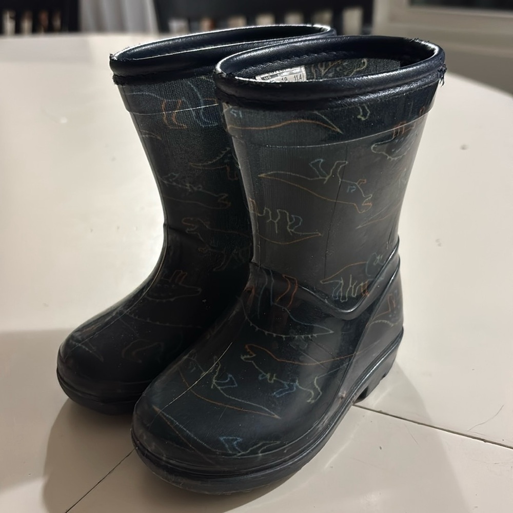 💐Carter's Blue and Yellow Rain boots